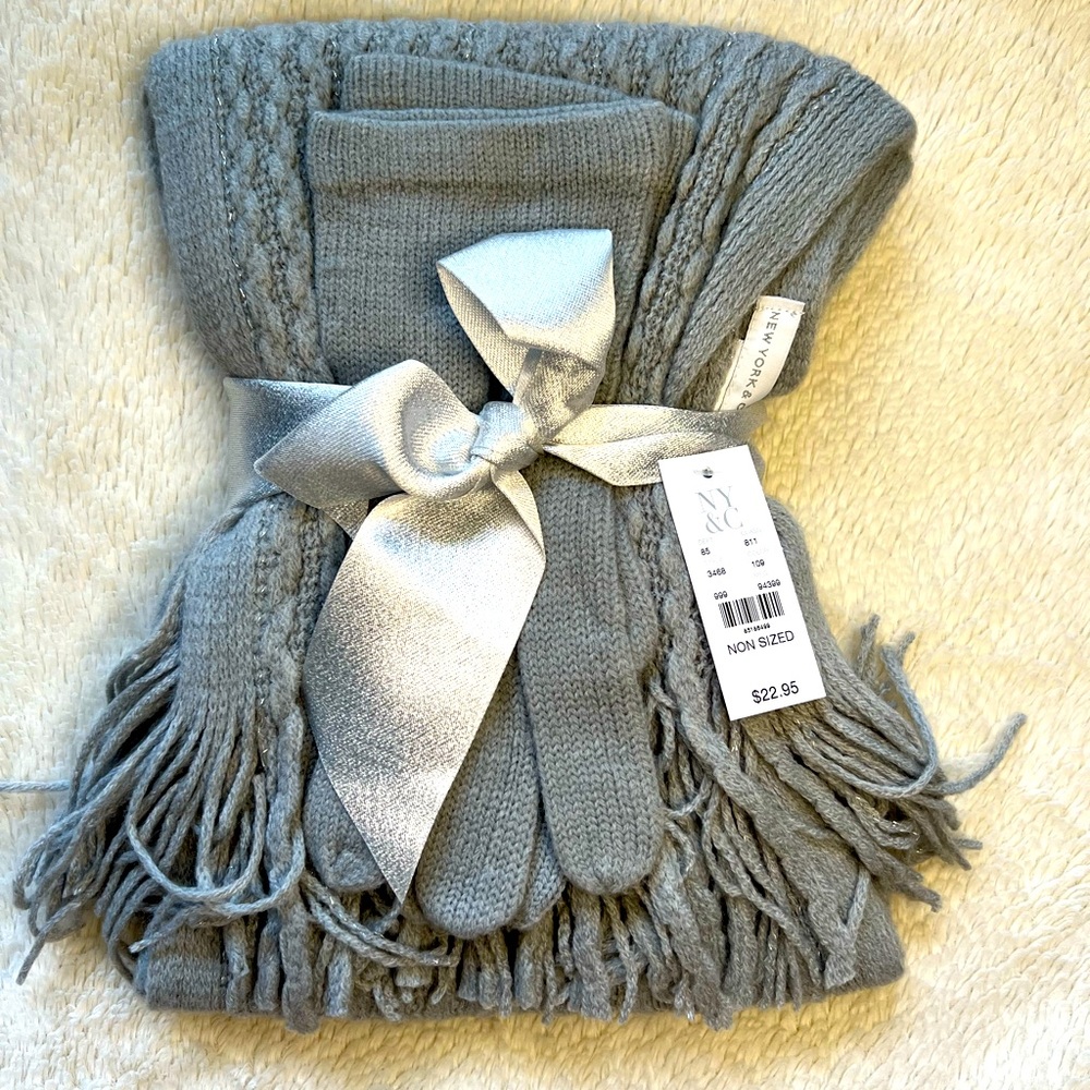 Glove and Scarf Set